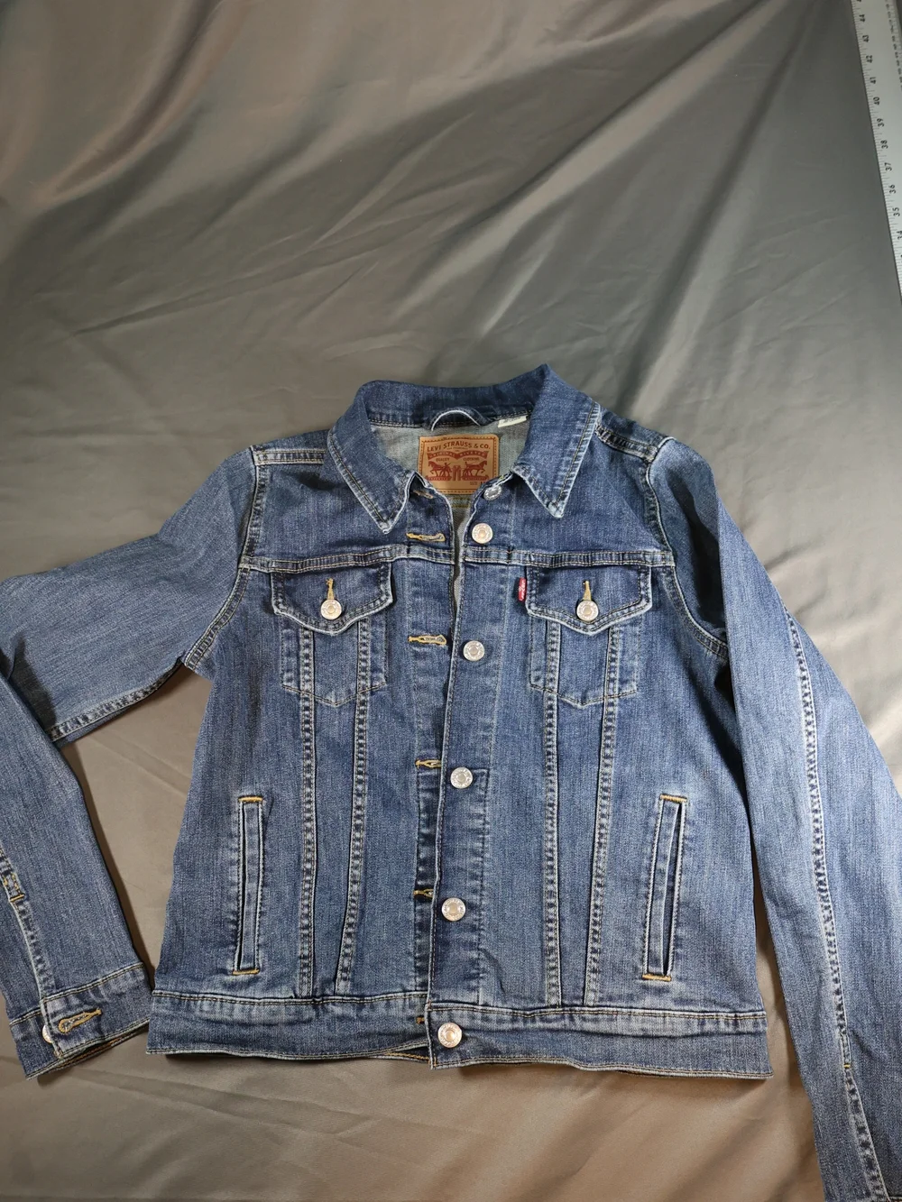 Levi's Blue Denim Trucker Jacket with Red Tab #FEODZR - Picture 3 of 8